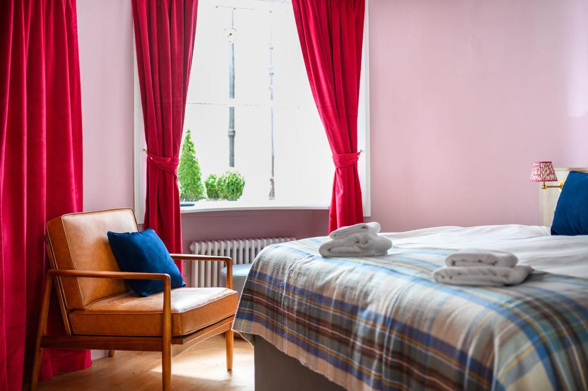 Queen Charlotte Guesthouse EDI Eksteriør bilde