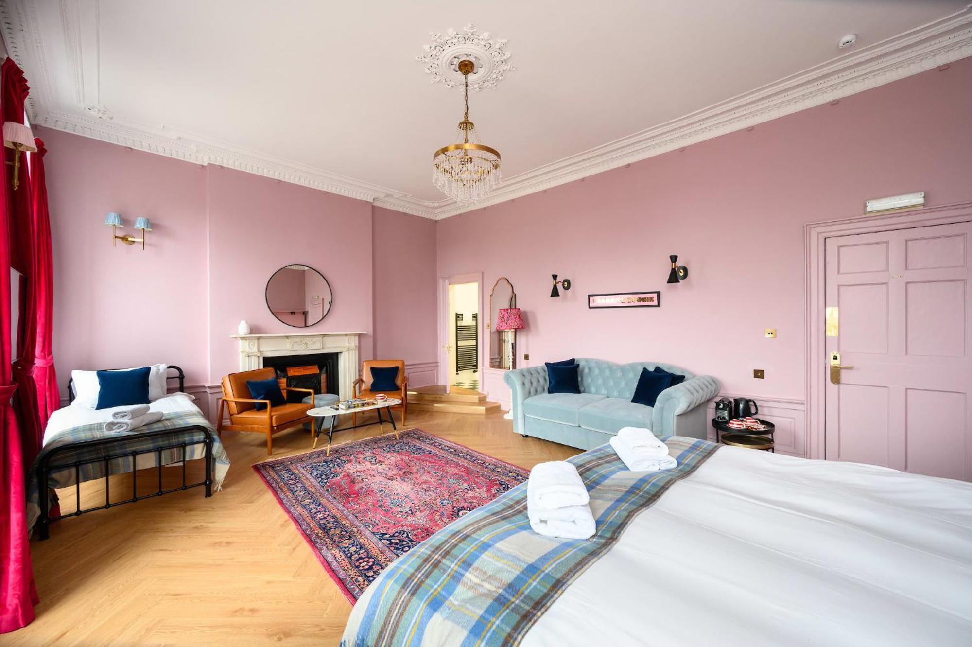 Queen Charlotte Guesthouse EDI Eksteriør bilde