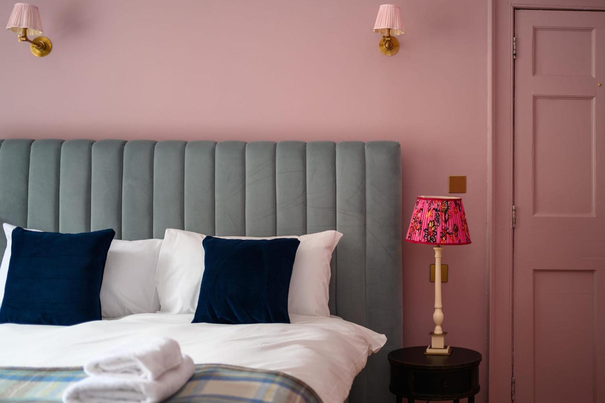 Queen Charlotte Guesthouse EDI Eksteriør bilde
