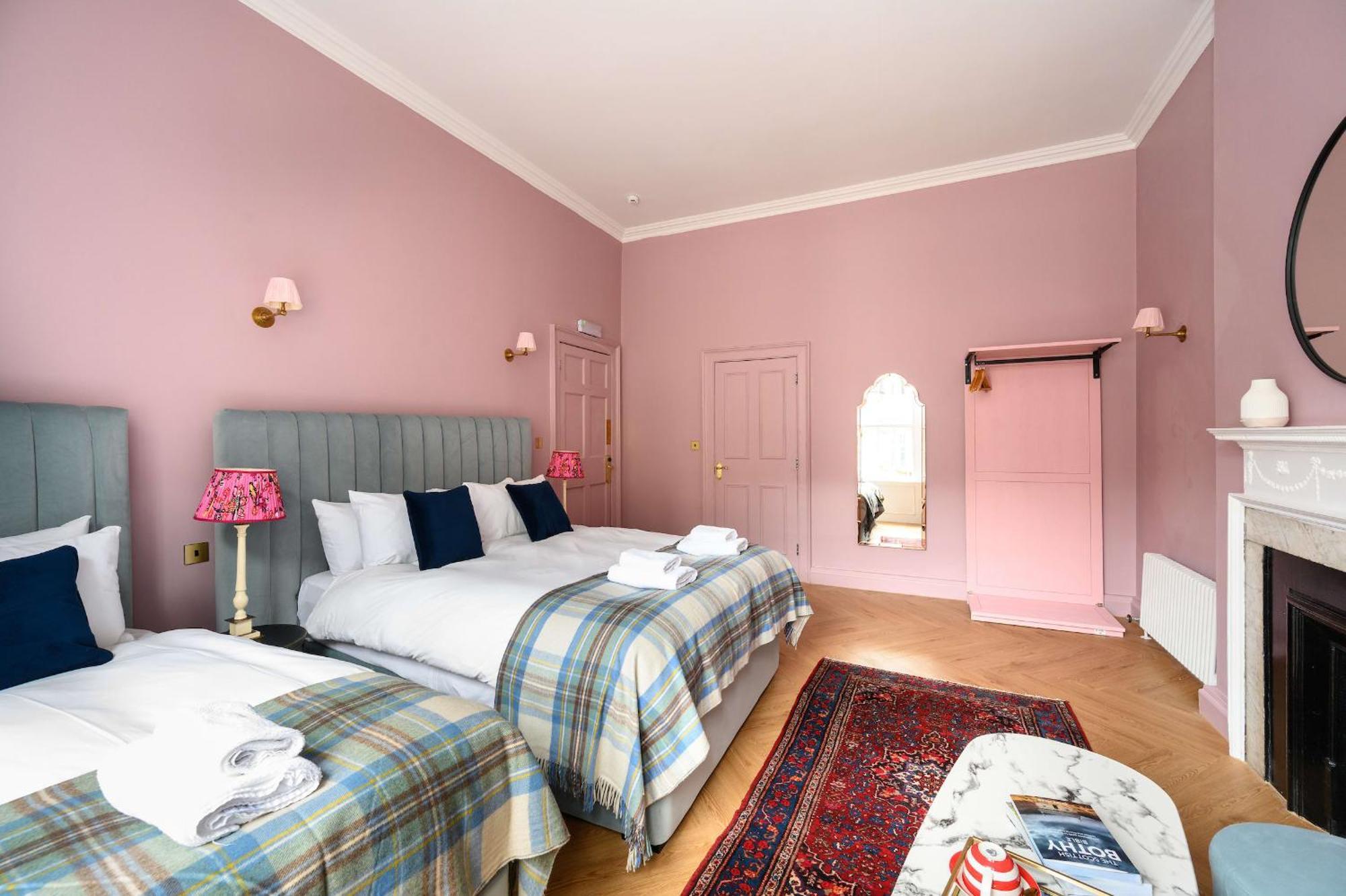 Queen Charlotte Guesthouse EDI Eksteriør bilde