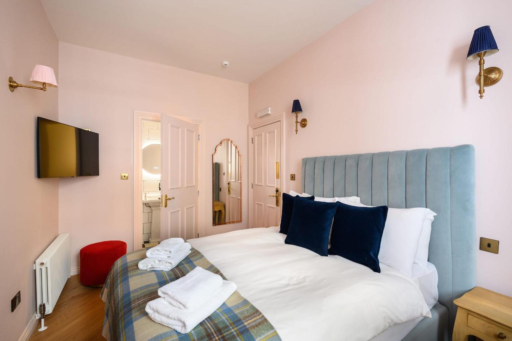 Queen Charlotte Guesthouse EDI Eksteriør bilde
